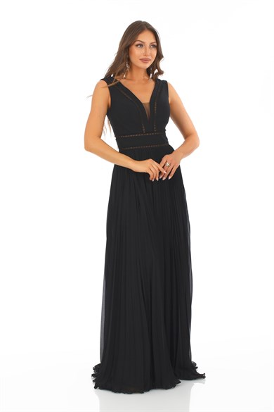 Carmen Siyah Şerit Dantel Piliseli Uzun Abiye Elbise