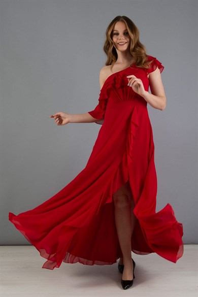 C55646-13CARMENCarmen Kırmızı Şifon Omuzdan Volanlı Yırtmaçlı Abiye Elbise